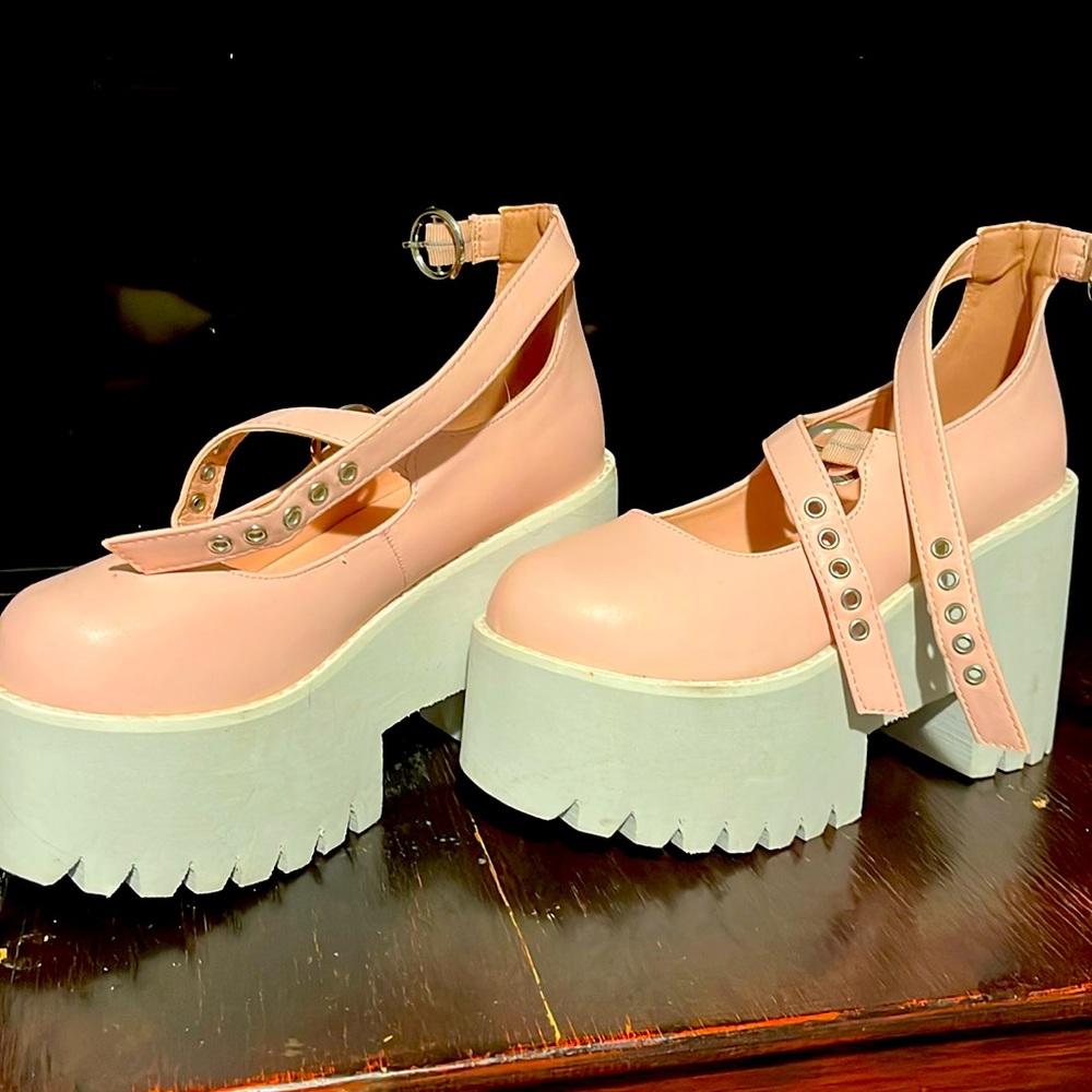Sexy tall pink shoes